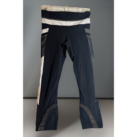 LULULEMON Reflective Run Inspire Crop Black White Leggings Size 2. W - Picture 1 of 9